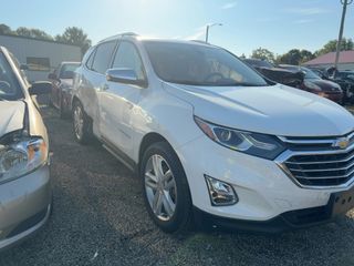 2020 Chevrolet Equinox Premier - Exterior Front Right Corner Image